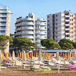 Apartment Cozy Flat 50mt From The Lignano Sabbiadoro